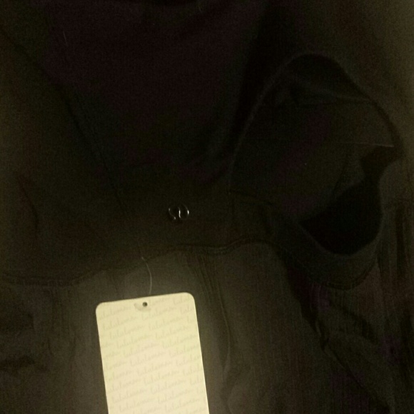 NWT Lululemon City Tank Cool Max- Sweat-Wicking - Picture 6 of 7