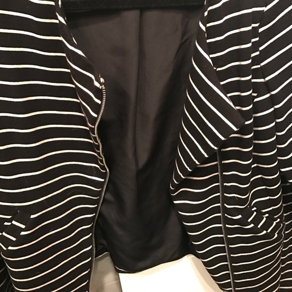 Black white striped jacket size xs - Picture 2 of 4