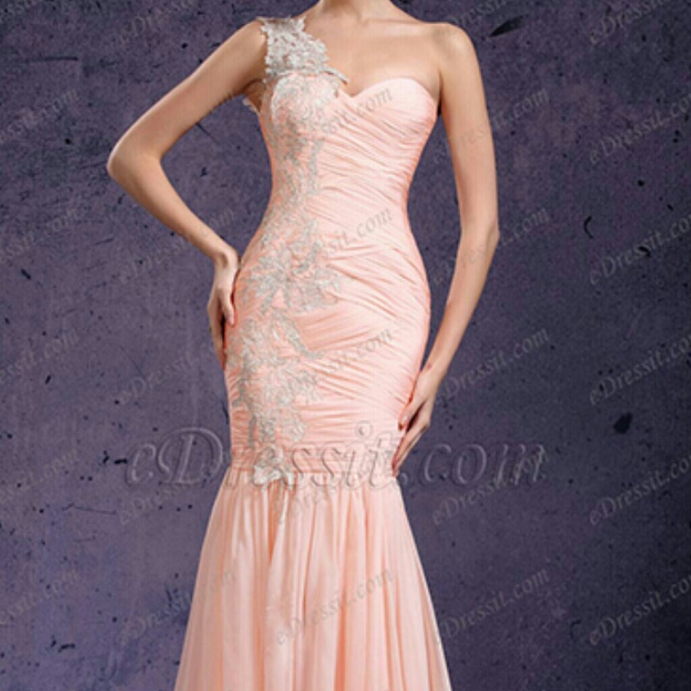 Elegant blush pink one shoulder gown  ( uk 8 us 6)