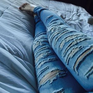 destroyed hi-rise skinny jeans