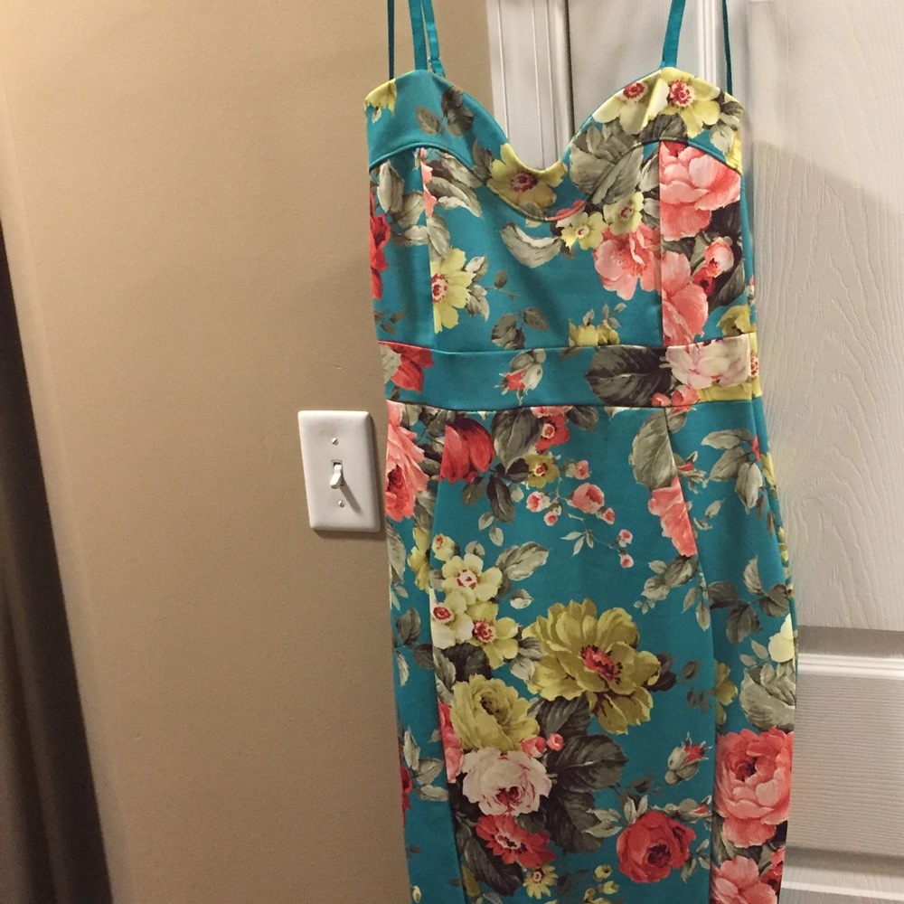 Festival Midi dress. New with tags.