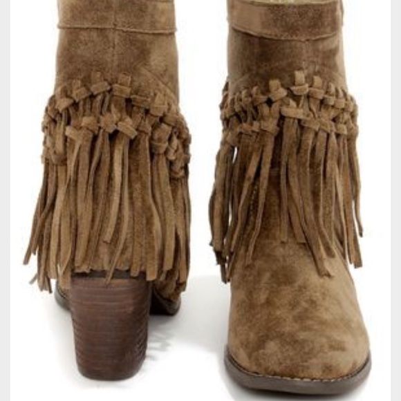 🎉LAST PAIR🎉Suede Knotted Fringe booties - Picture 2 of 7