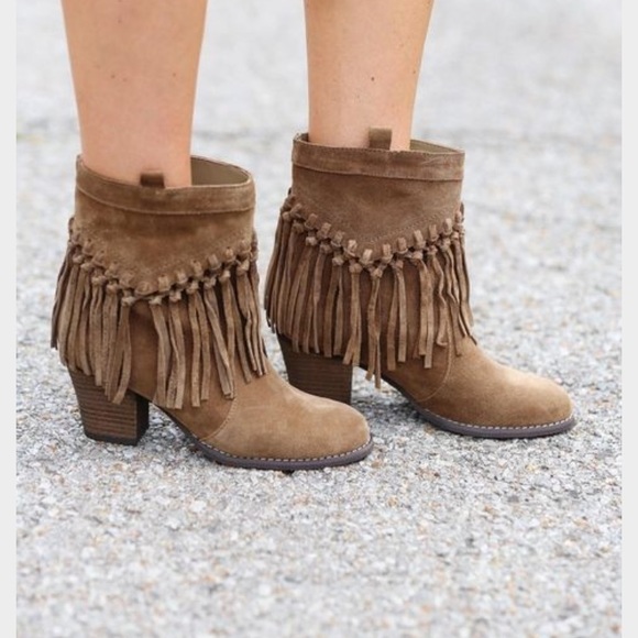 🎉LAST PAIR🎉Suede Knotted Fringe booties - Picture 5 of 7