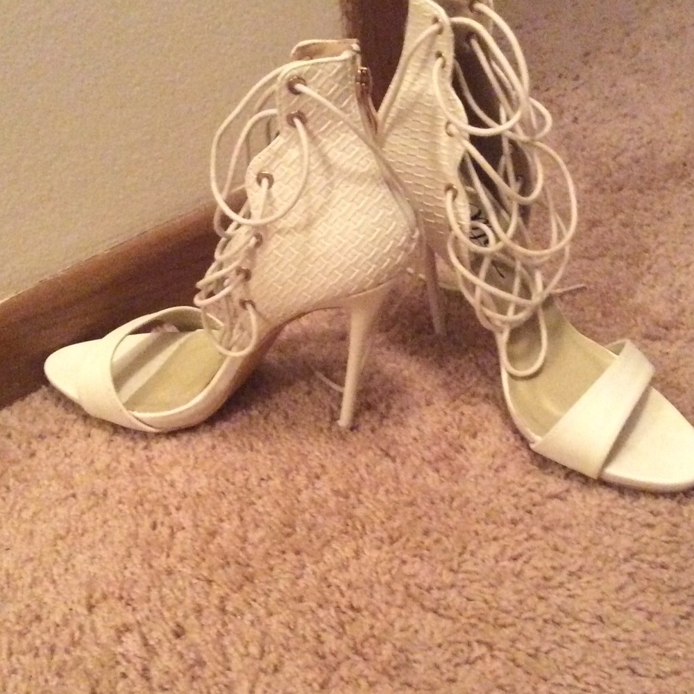 Shoes - Picture 6 of 6