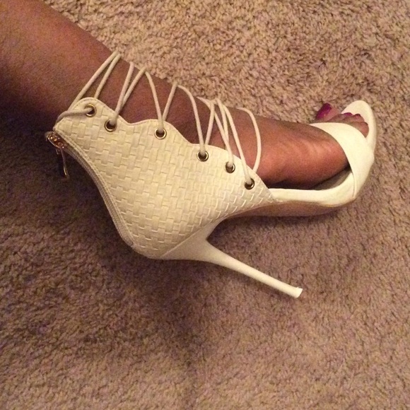 Shoes - Picture 3 of 6