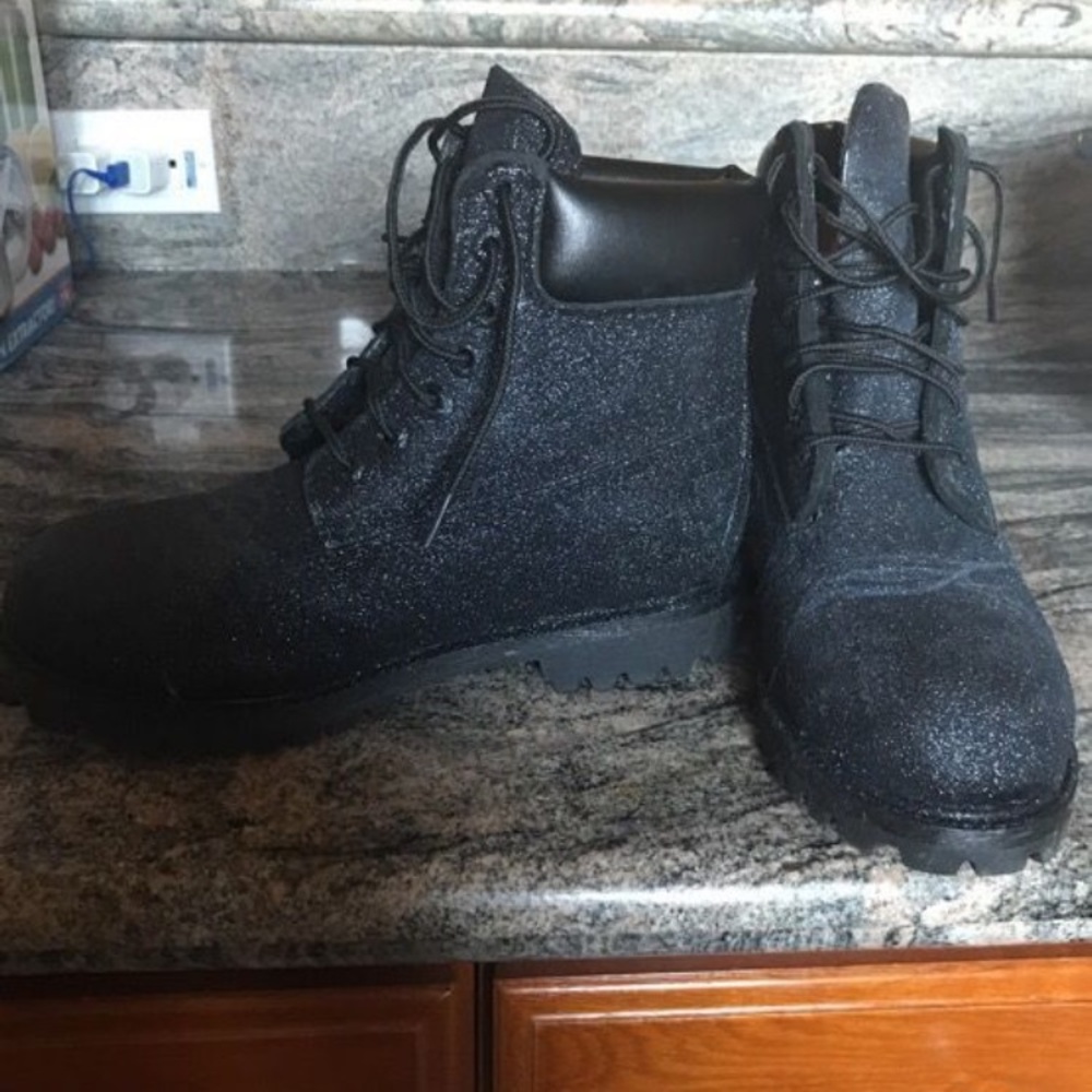 Custom timberlands