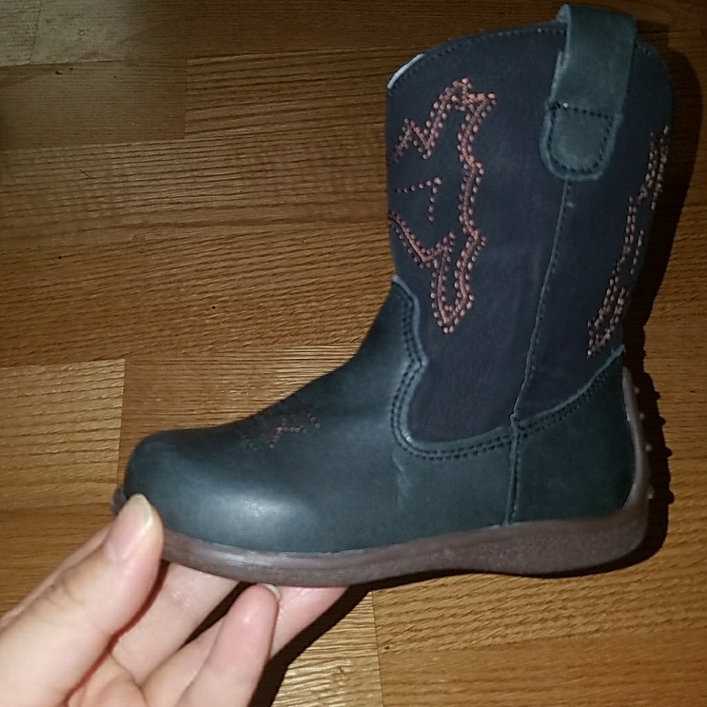 Gorgeous cowboy boots  leather