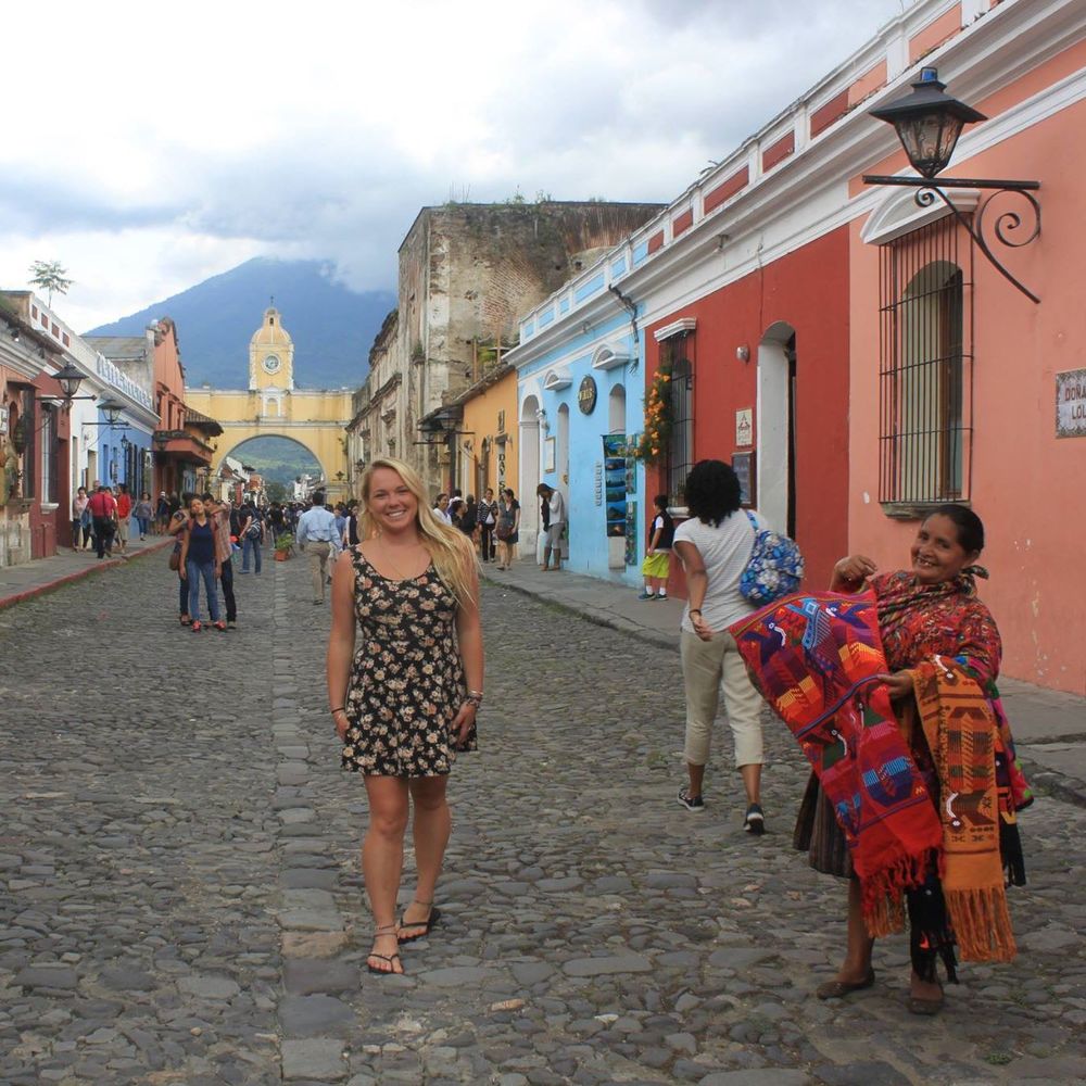 Meet your Posher, Hollis