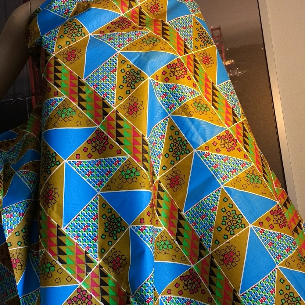 Beautiful Maxi skirt available in African prints - Picture 2 of 2
