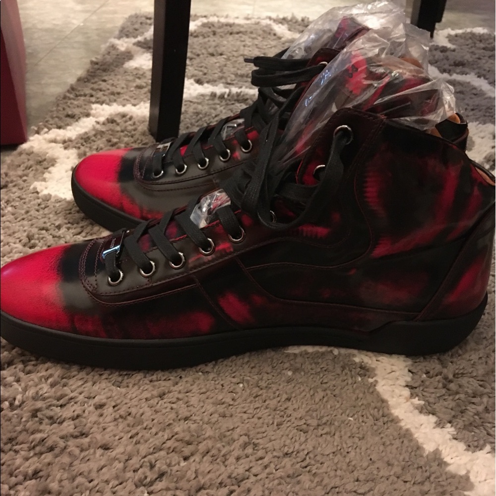 Red / Black fused Ballys