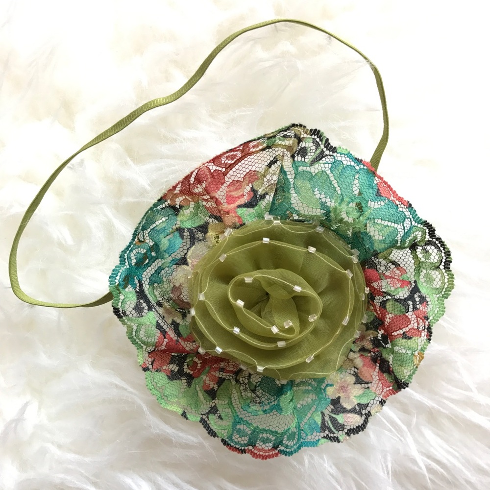 True Birds Floral Headband in Green: Whimsical Wonders