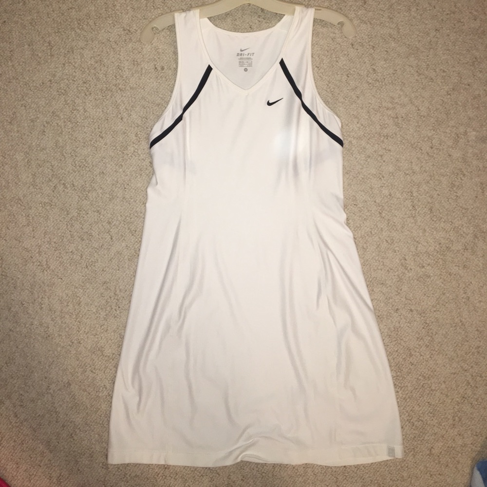 NIKE💞WHITE TENNIS DRESS