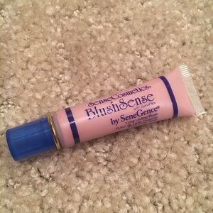Pouty Pink BlushSense