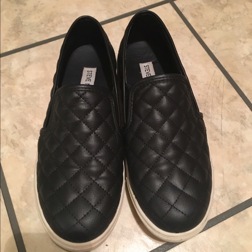 Steve Madden slip on shoes