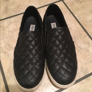 Steve Madden slip on shoes