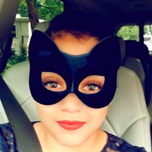 Meet your Posher, Isabel