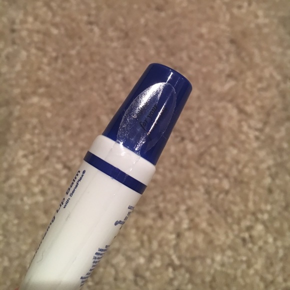 LipSense Lip Balm - Picture 2 of 2