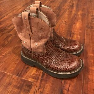 7.5 Ariat Fat Babies