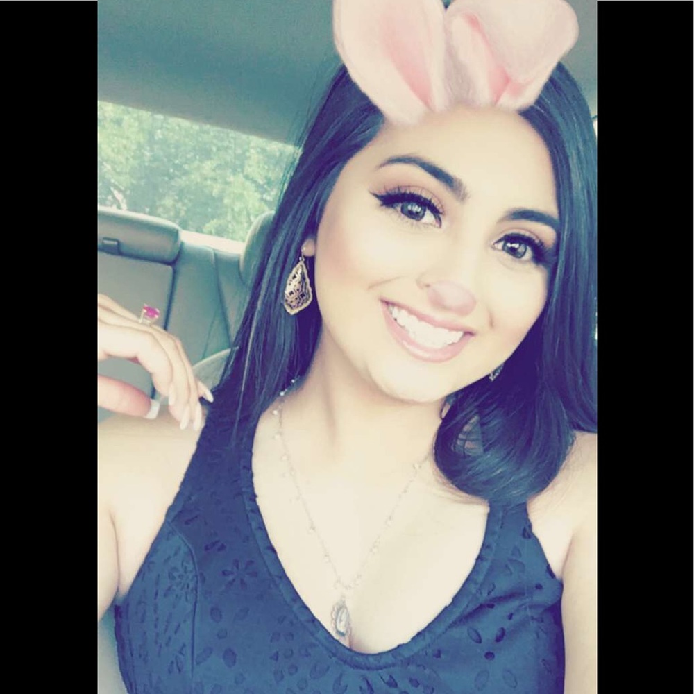 Meet your Posher, Emily