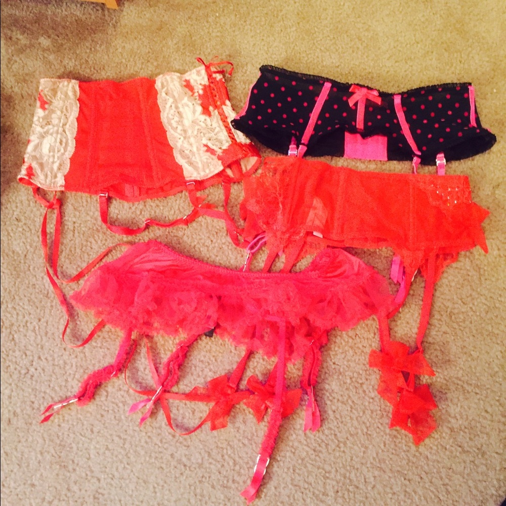 VS Garters