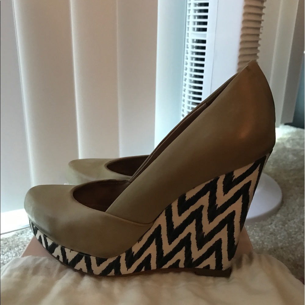 Ella Moss Wedges