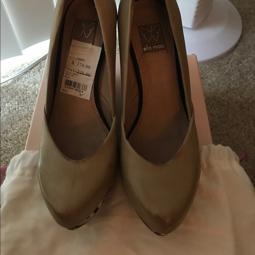 Ella Moss Wedges - Picture 3 of 4