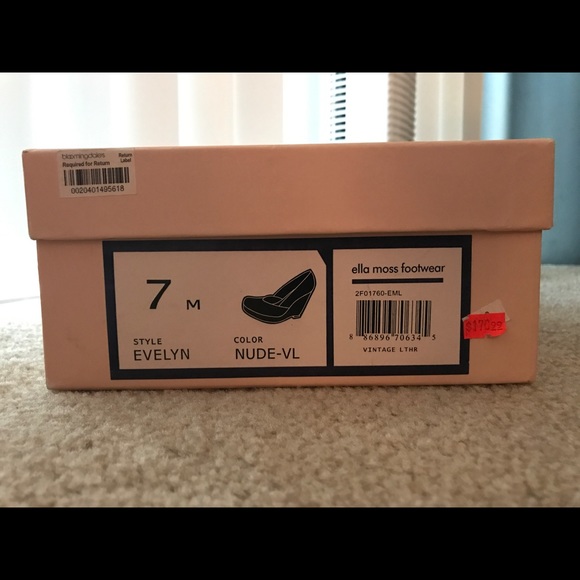 Ella Moss Wedges - Picture 4 of 4