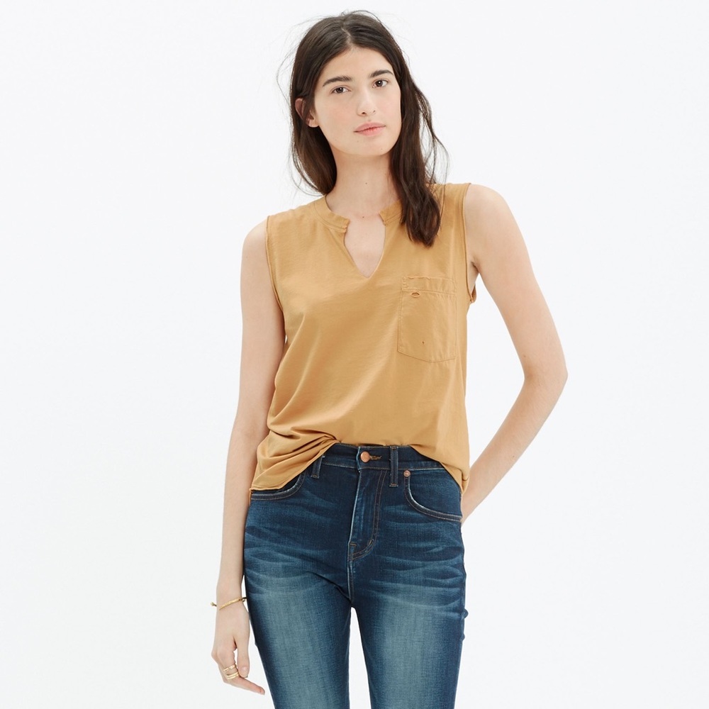 *MADEWELL EASYGOING MUSCLE TEE IN GOLD SIZE XS