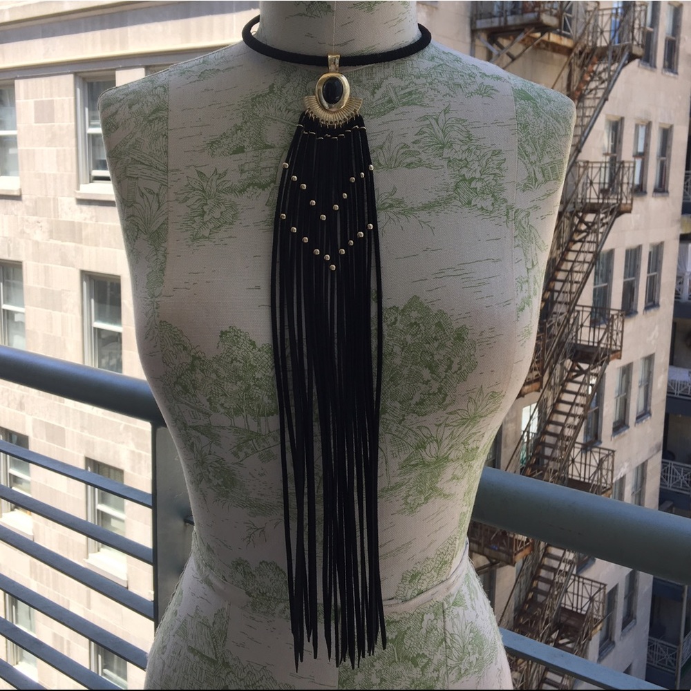 Fringe choker