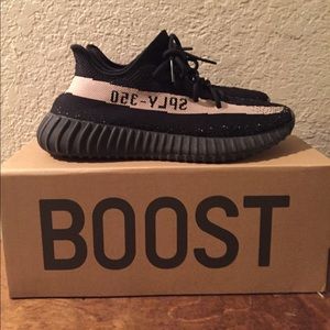 Yeezy 350 boost v2 Oreo