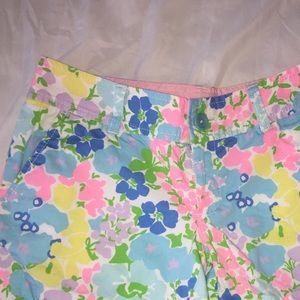 Lilly Pulitzer floral scalloped shorts size 0
