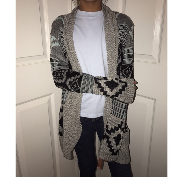 Tribal design cardigan - Picture 1 of 2