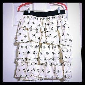 ^Tiered star print skirt