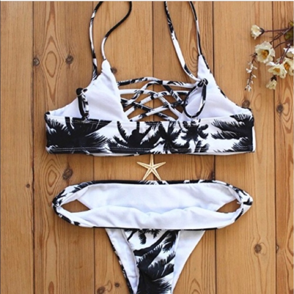 NWOT Bikini - Picture 3 of 4