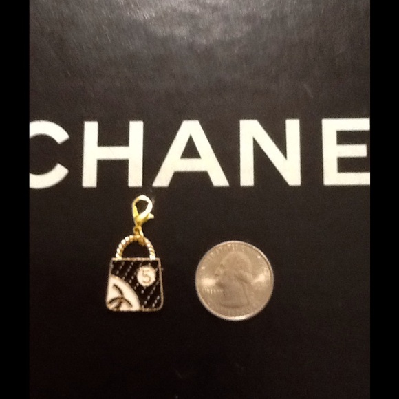 Designer Charm - Picture 2 of 4