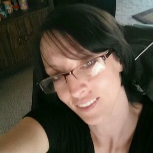 Meet your Posher, Dana