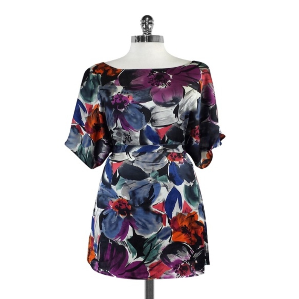 BCBG floral sleeve sleeve dress with tie