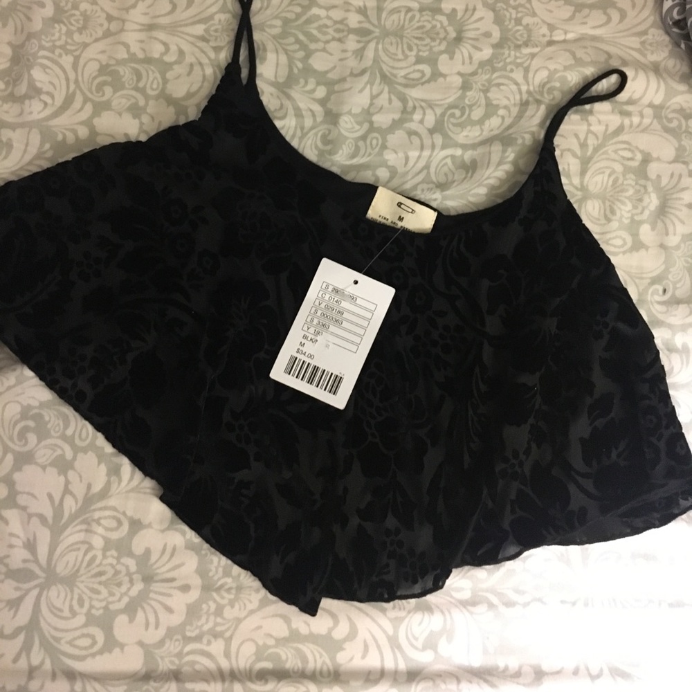 Floral/velvet crop top with tag