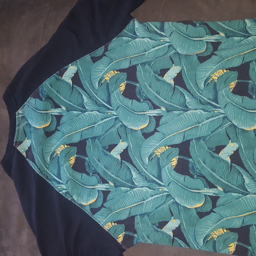 XXX Designer Tee - Picture 3 of 3