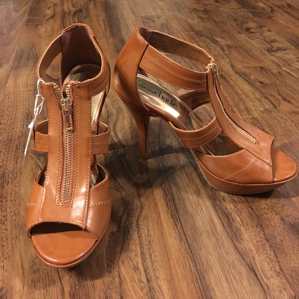 New brown Cognac women's heels size 8