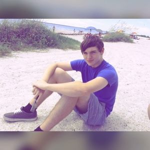 Meet your Posher, Eric