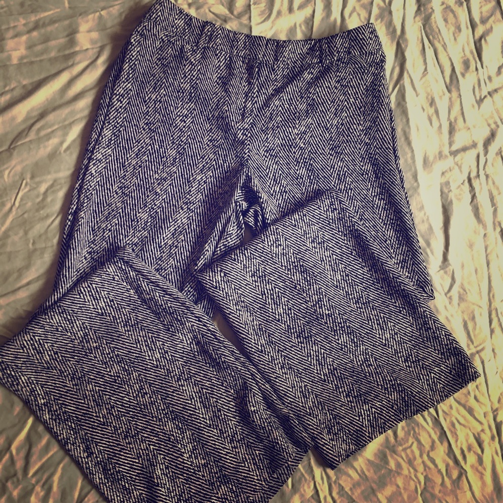 WHBM Herringbone Crepe Wide Legged Pants