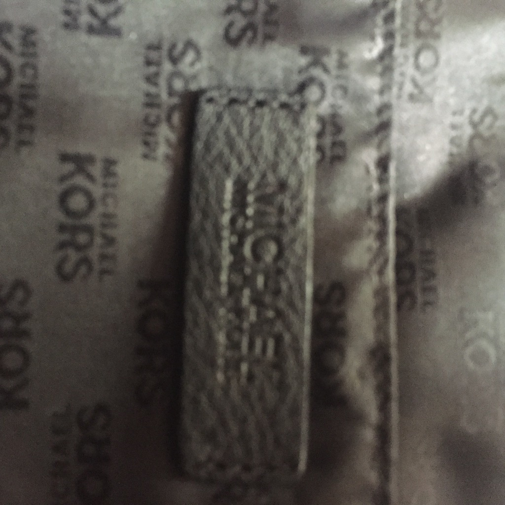 Michael Kors Hamilton Bag - Picture 4 of 5