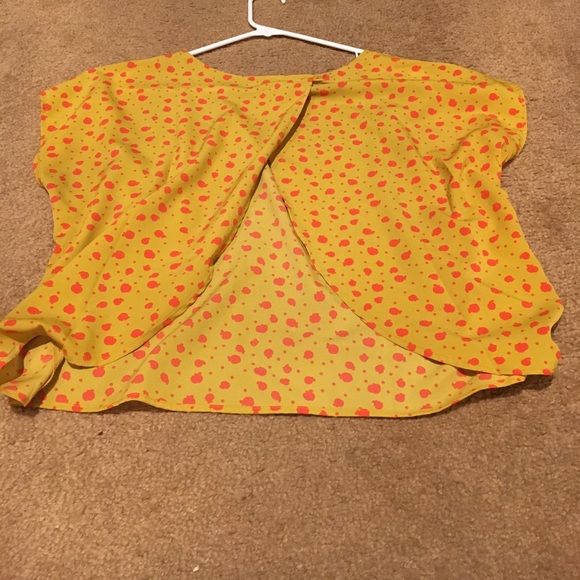 Open back crop top - Picture 2 of 2