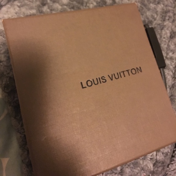 Black Louis Vuitton Belt - Picture 1 of 4