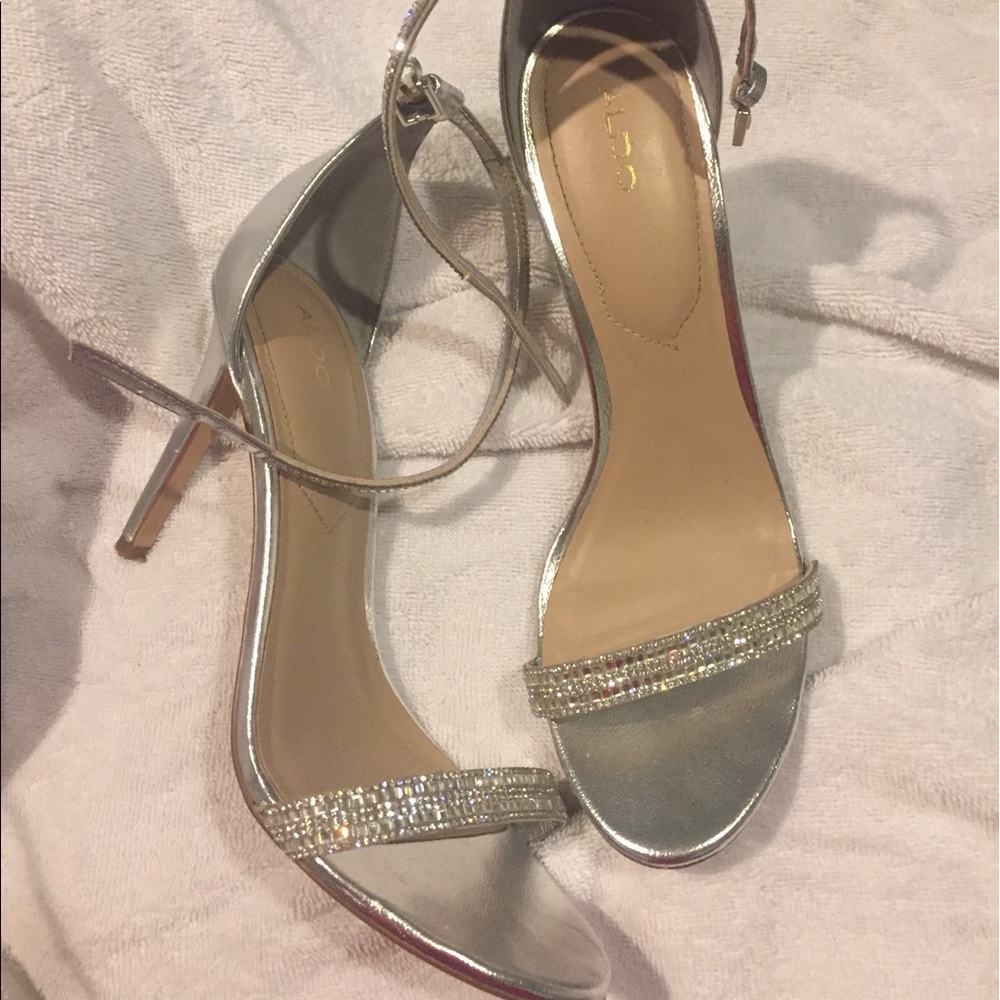 Aldo diamond pumps
