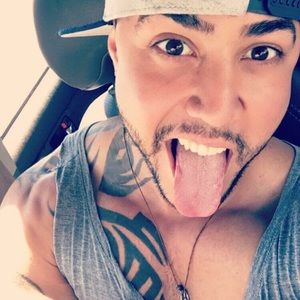 Meet your Posher, Charles