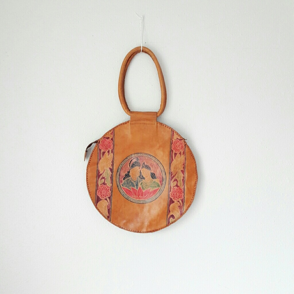 Leather tote😍