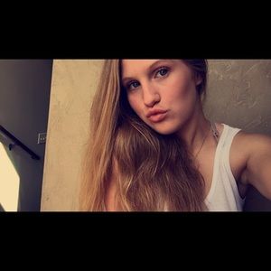 Meet your Posher, Ellissa