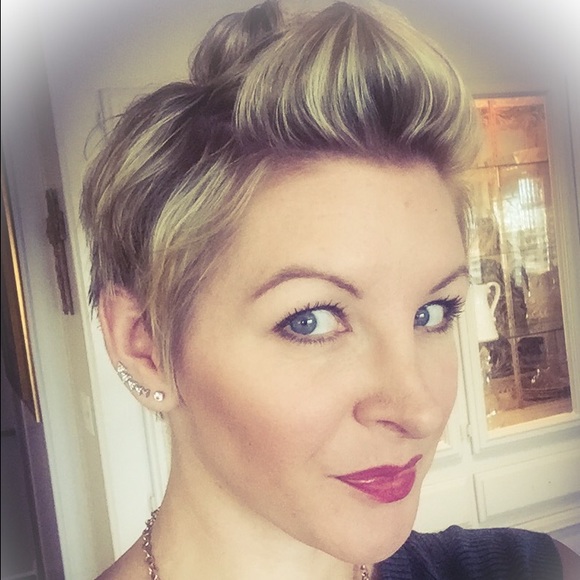 Meet your Posher, Laura - Picture 3 of 8